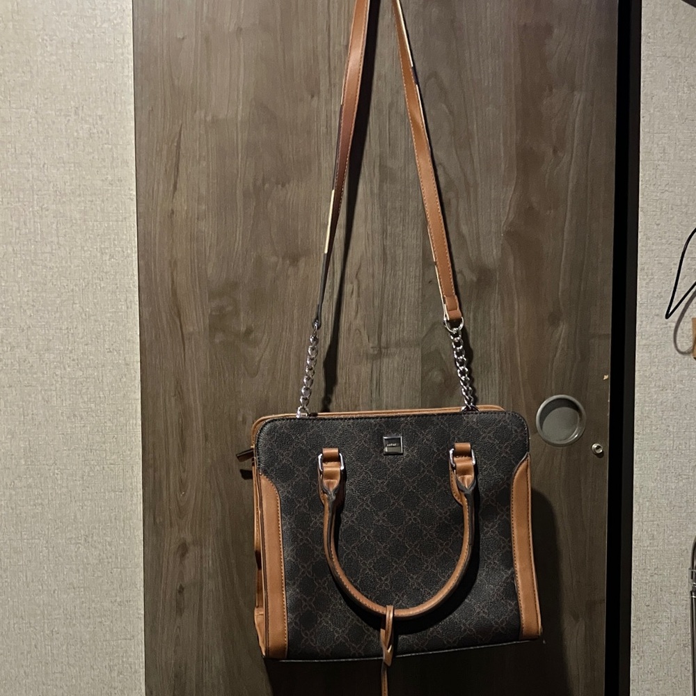 Chic Brown and Black Women's Shoulder Bag (item 1039)